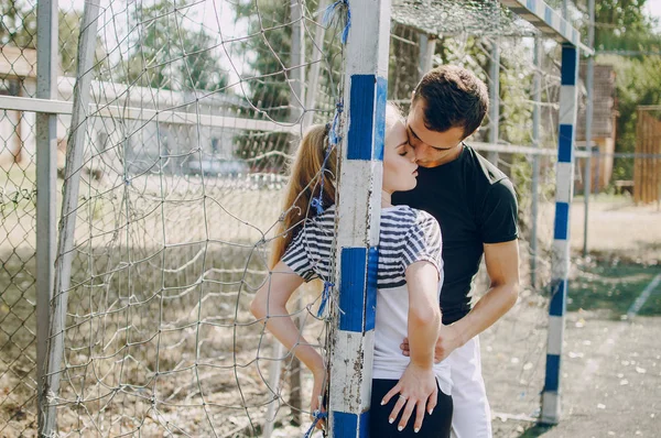 Couple doing sporty activities together — Stock Photo, Image