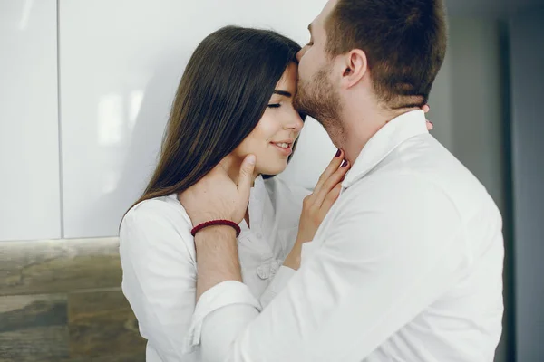 Man and woman at home — Stock Photo, Image