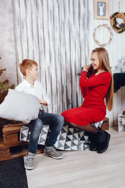 Bruder und Schwester — Stockfoto