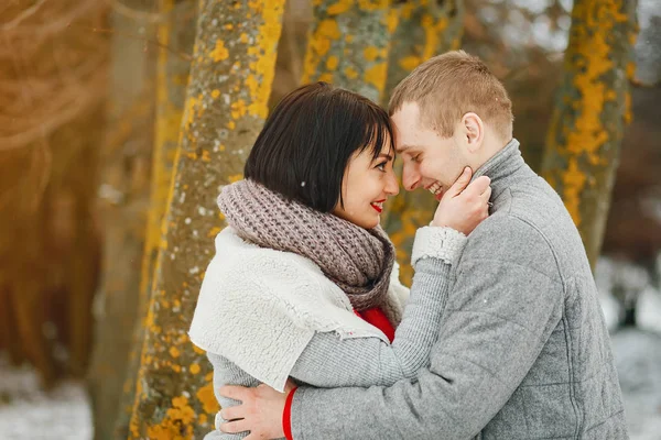 Homem com esposa — Fotografia de Stock