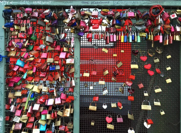 Cologne Alemania Diciembre 2016 Cerraduras Amor Puente Hohenzollern Colonia Alemania — Foto de Stock