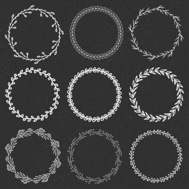 9 çiçek çelenk kümesi