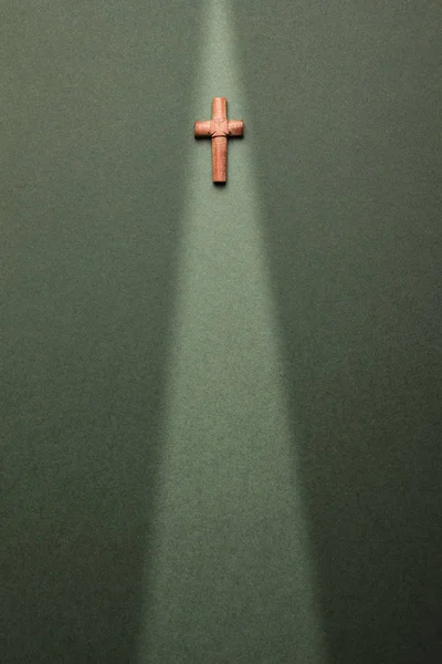 Kristna Kors Grön Bakgrund Med Utrymme För Att Skriva — Stockfoto
