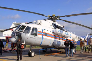 Rusya Helikopteri Emercom - Maks -2017 uluslararası hava ve uzay salonu, Moskova 18-23 Jule, Rusya 'da Rus ordusunun havacılık donanımı ve silahları sergisi