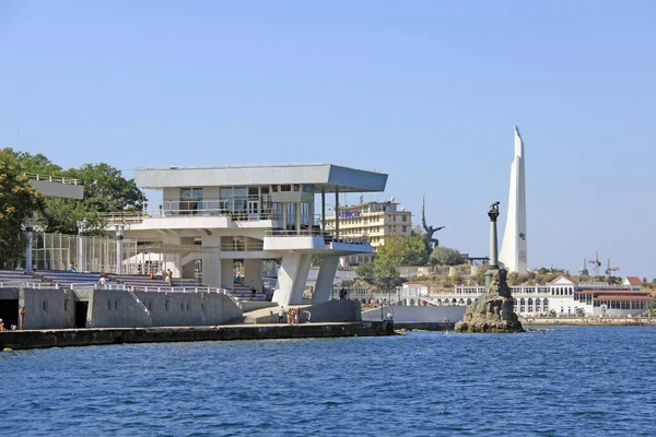 Sivastopol 'un merkezi, deniz körfezi. Kırım