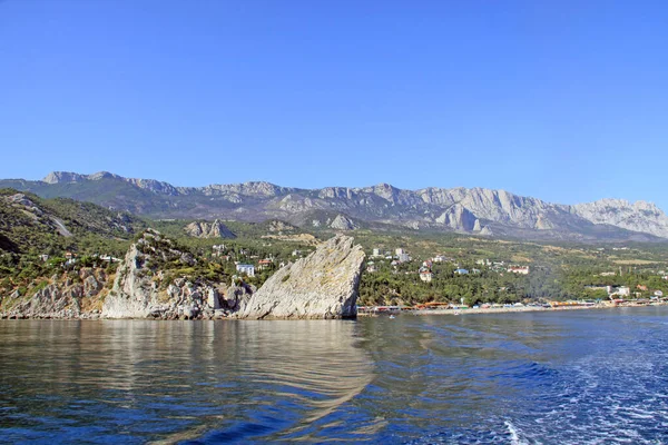 Roca Diva Gata Montaña Costa Simeisa Crimea —  Fotos de Stock