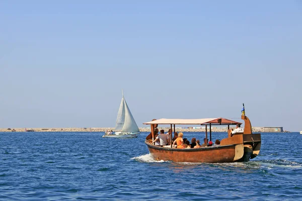 Paseo Marítimo Barco Barco Costa Del Mar Crimea Sebastopol Ucrania — Foto de Stock