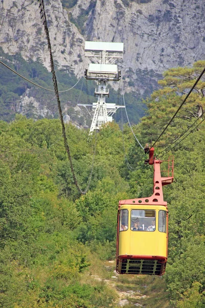 Τελεφερίκ Είναι Ένας Ανελκυστήρας Στο Όρος Petri Στην Κριμαία Ουκρανία — Φωτογραφία Αρχείου