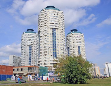Moskova 'daki modern apartman kulesi.