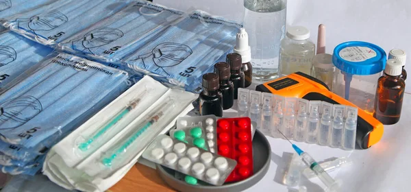 Laboratuvarda virüse karşı yapılan aşı.