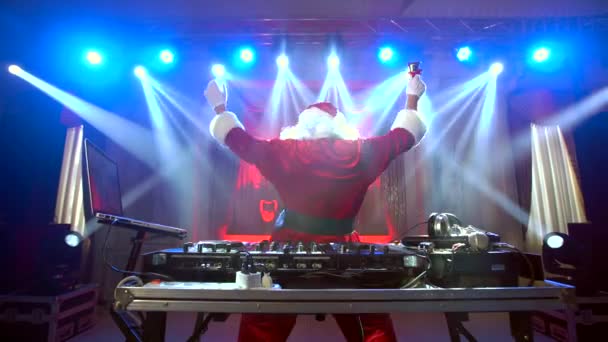 DJ Βασίλη ανάμειξη μέχρι κάποια Χριστουγεννιάτικη εκδήλωση. — Αρχείο Βίντεο