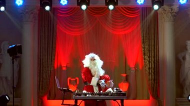 DJ Noel Baba bazı Noel olay kadar karıştırma.