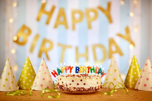 Κεριά γενεθλίων τούρτα με γράμματα στο στυλ vintage — Φωτογραφία Αρχείου