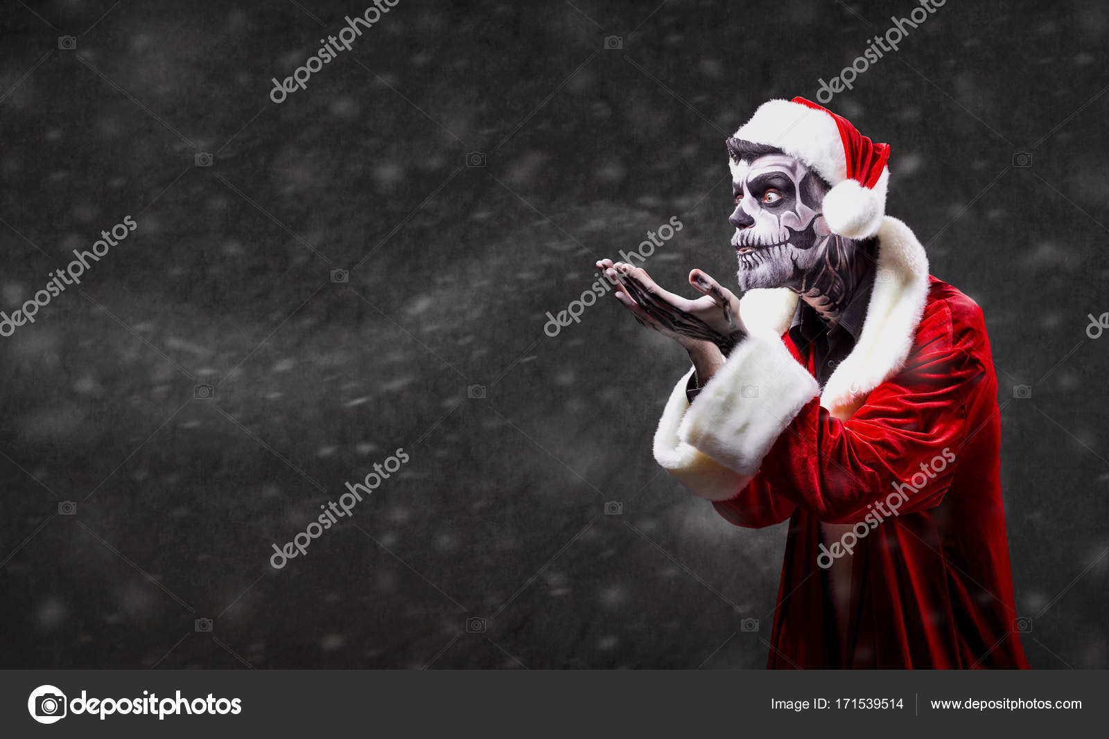 Enfer Père Noël sur Noël . — Photo de stock par ©lacheev - 171539514, image size:1600x1067