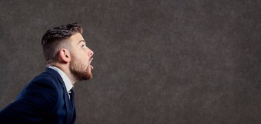 Seyir vasıl boşaltmak geçmiş iş adamı