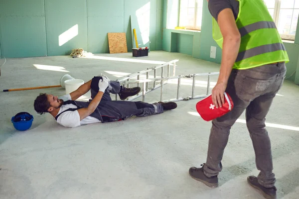 Construction worker accident with a construction worker. — Stock Photo, Image