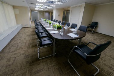 Ofis Merkezi toplantı salonu                          