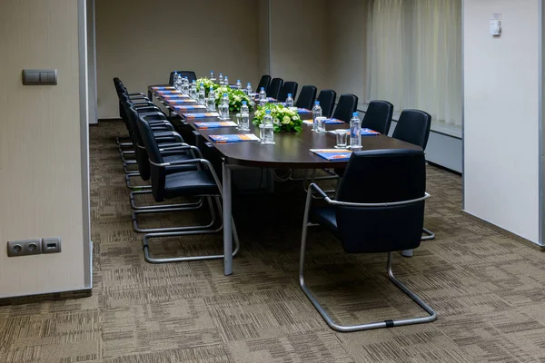 Meeting room in the office center — Stock Photo, Image