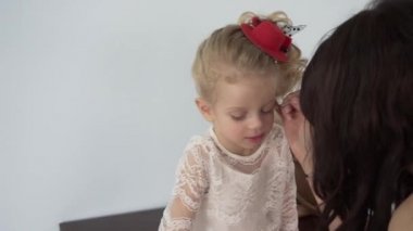 Güzel kıza kaptırdın uygulama sanatçı makyaj