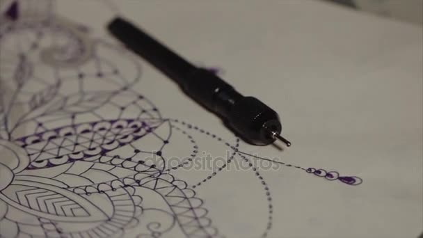 Tatouage croquis gros plan 