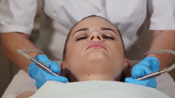 Biogás e oxigenoterapia e procedimento de elevação facial . — Vídeo de Stock