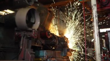 Ayrıntılar kaynak için özel makine ile giderilen.