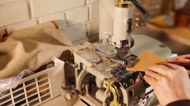 Usta deri yontma makine ile çalışma