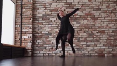 Estetik kadın dansçı kapalı