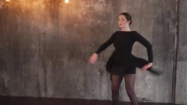 Dancing woman in black dress indoor — Stock Video