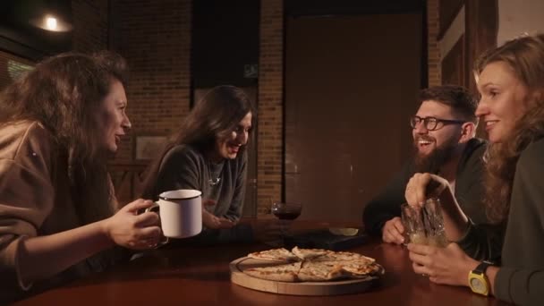 Eski dostlar kafe günde zevk — Stok video