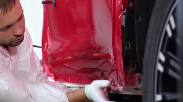 Car wrapping med vinyl — Stockvideo
