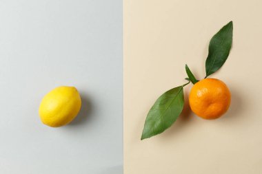 Üst görünüm, arka planda olgun meyveler