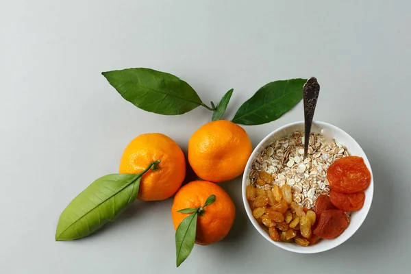 Üst manzara, doğal kahvaltı yemekleri.