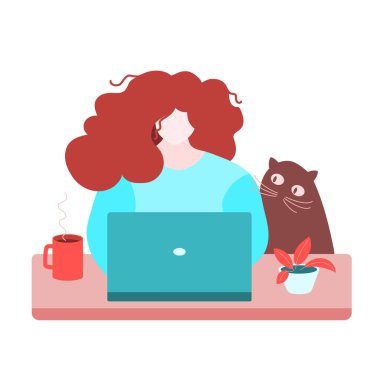 Evde dizüstü bilgisayarı ve kedisiyle oturan mutlu kadın. Kadın hakları savunucusu. Çalışmanın, eğitimin, eğitimin, evden çalışmanın, sağlıklı bir yaşam tarzının gösterimi. Koronavirüs, kendini izole etme.