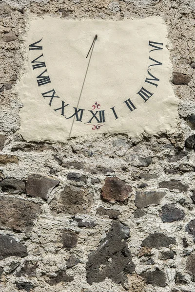 Antico orologio solare . — Foto Stock