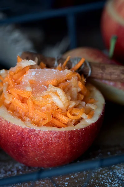 Insalata sana di carote e mele. Dolce sano — Foto Stock