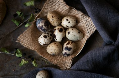Bıldırcın yumurtası çuval bezi, diyet gıda üzerinde
