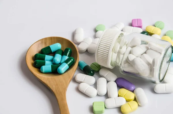 Фармацевтические Таблетки Капсульные Антибиотики — стоковое фото