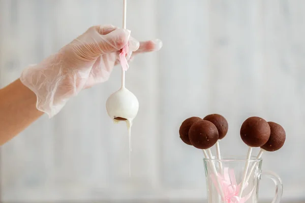 Sweet glazed cake pops. Cooking process — Stock Photo, Image