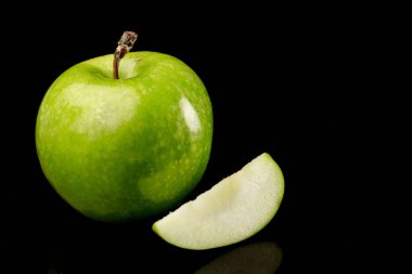 Bir bütün ve bir dilim elma