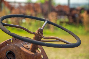 Traktör eski vintage rustik