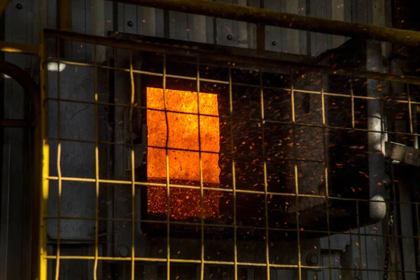 Industria de la caldera en detalle potencia iluminada — Foto de Stock