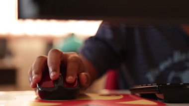 PC kullanarak bilgisayar çocuk