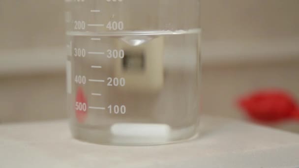 Beaker test lab liquid — Stock Video