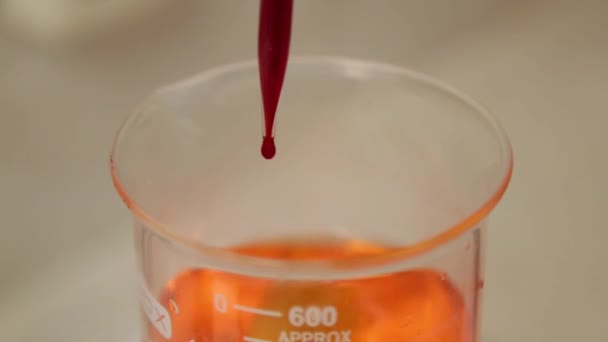 Bécher liquide de laboratoire d'essai 