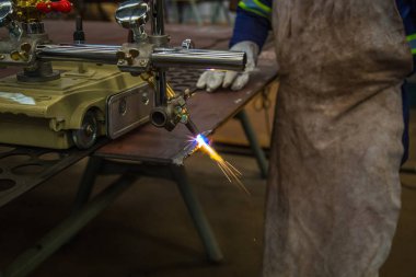 kıvılcım Sanayi üretim adam