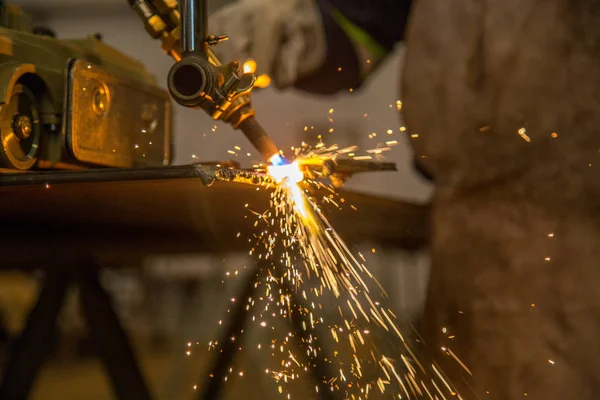 kıvılcım Sanayi üretim adam