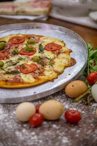 Pizza rustikal brasilianisch — Stockfoto