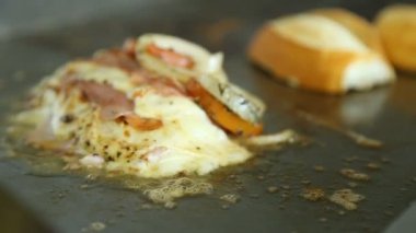 jambon ekmek ve peynir