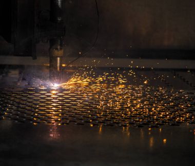plaka lazer makine cnc kıvılcım kesmek